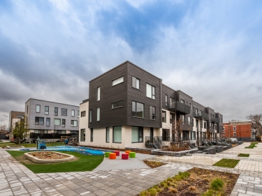 TAK VILLAGE - STACKED TOWNHOUSES - New houses in Griffintown registering now near a train station with pool with gym: $700 001 - $800 000